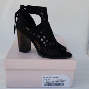 JustFab Black Aubrie Peep Toe Heels Size 7…
